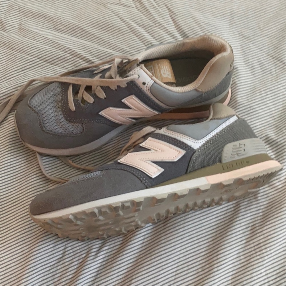 Women’s New Balance 574 Tennis Shoes - Size 8 - Worn once.